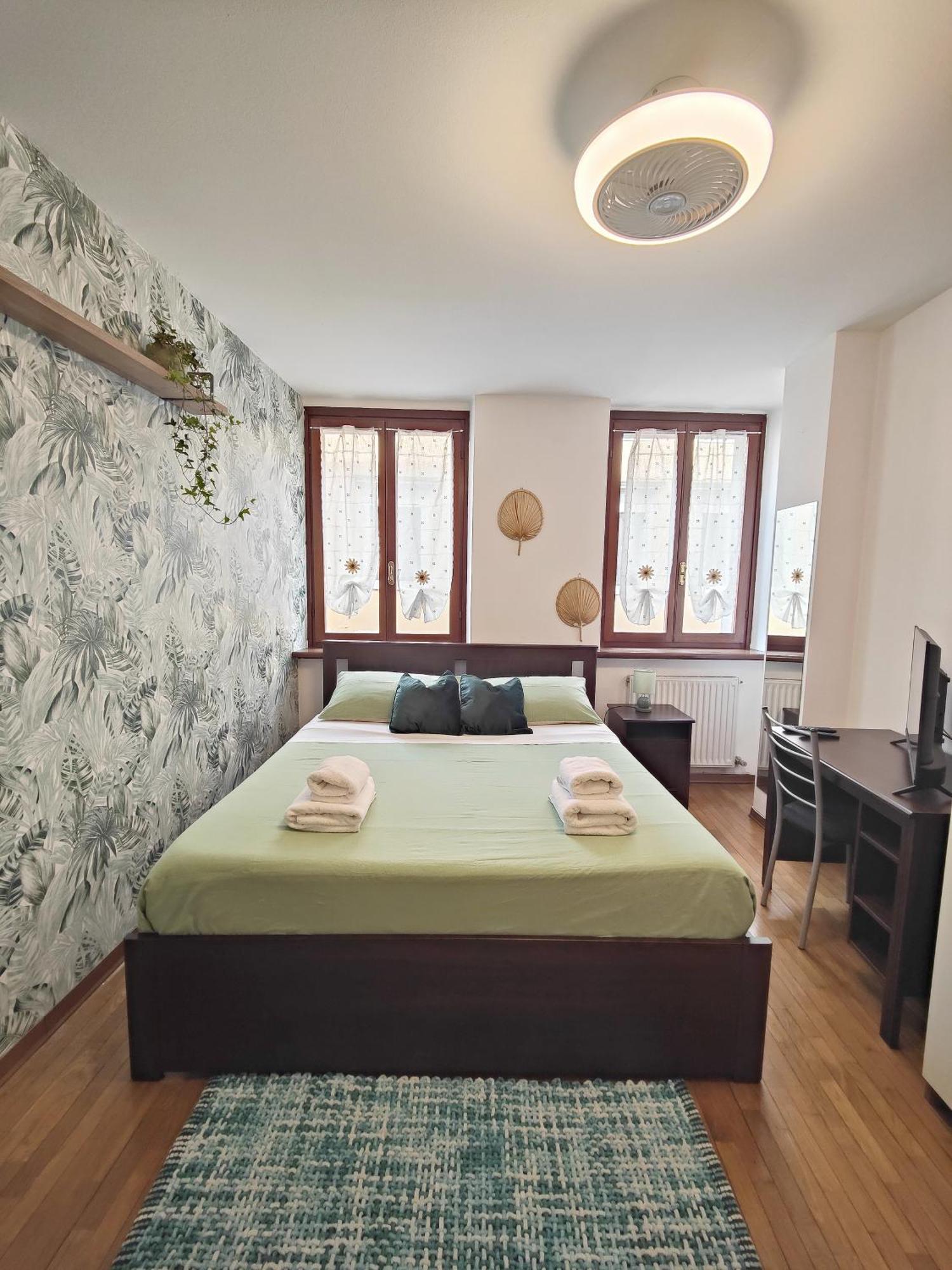 Le Case Di Sara Parking And Two Rooms In The Historic Center Udine Esterno foto